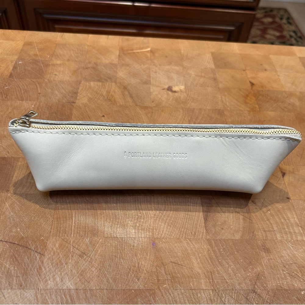 Portland Leather Canoe Leather Cosmetic Pouch in Cream with Gold Zipper
